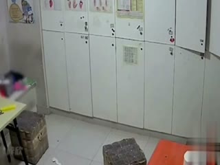 变态黑客高手破解摄像头美女白虎少妇一览无遗！封面图