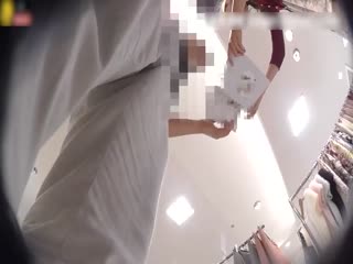 【抄底】偷拍店员小妹性感的裙底风光封面图