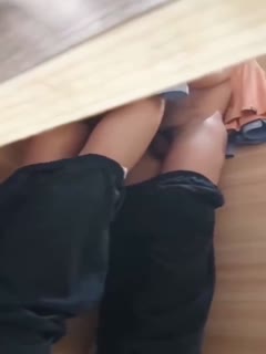 【大开眼界】盘点那些在学校公共厕所偷情的初高中生和少妇老师们！无处不在的厕所大神偷拍全纪录！封面图