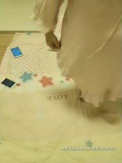 渣男搞孕妇，怀孕8个月大晚上不睡觉又吃鸡巴又玩逼草逼还不轻点，直接无套内射封面图