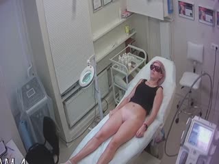 【硬核偷拍】医学中心 女客户全身脱毛封面图