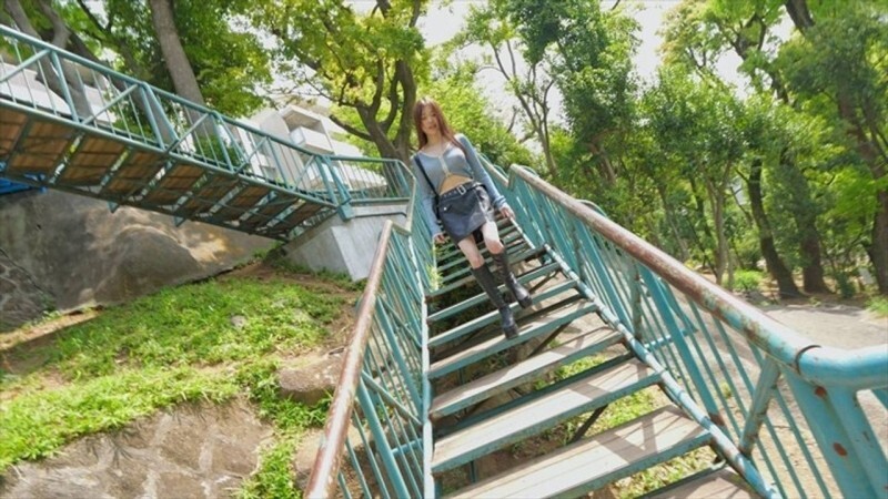 FC2-PPV-4785253 [斷肋] 一個該死的厚臉皮苗條的大學女生被狠狠地操了，讓她的小陰戶痙攣，狂喜地拱起背封面图