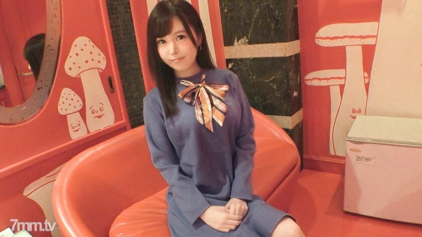 SIRO-3977 【第一枪】【户田惠○香织】【Neat face de M美少女】带可爱酒窝的De М同伴被大公鸡过世，扭曲美颜……【第一枪】网络AV应用→AV体验射击1103封面图