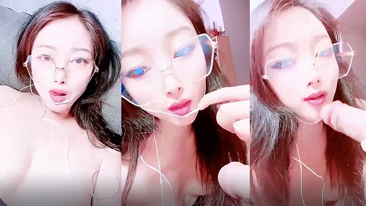 颜值眼镜御姐范美少妇和老公无套啪啪做爱很插白虎穴第一视角手持镜头刺激卖力深喉封面图