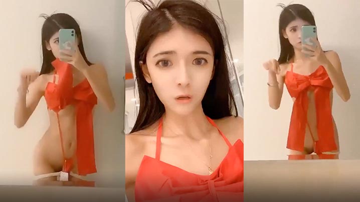 喜欢在厕所拍摄自己性感视频封面图