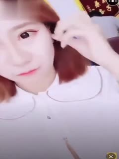 英语老师办公室直播露奶男同事..封面图