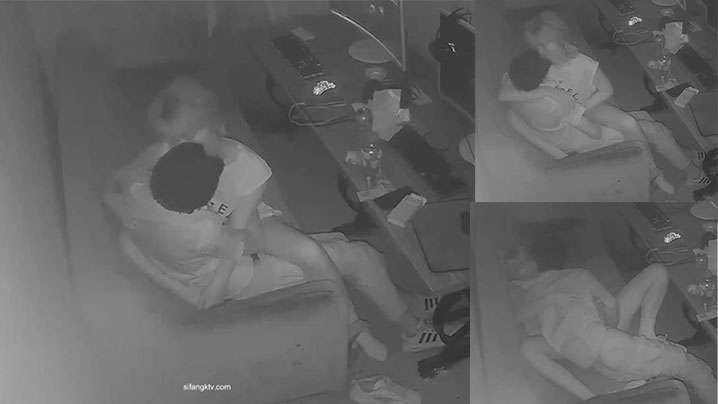 精彩公共场所啪啪情侣被偷拍网吧看片做爱封面图