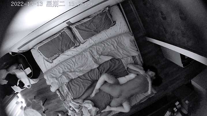 兄妹乱伦美女爽到叫表哥叫老公不一定是真的但是叫表哥肯定是封面图