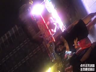 厕所男扮女装偷拍45位美女嘘嘘封面图