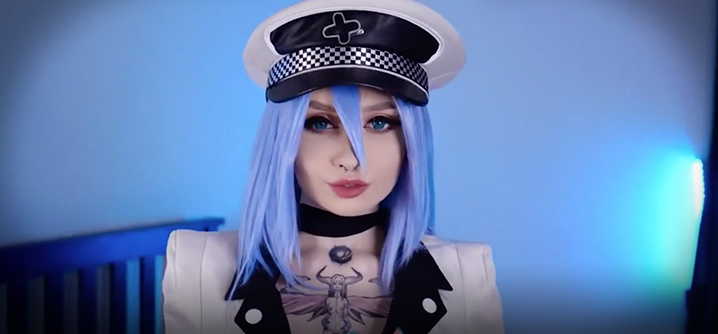 cosplay美女的粉嫩小穴让鸡巴和阳具一起深入抽插封面图