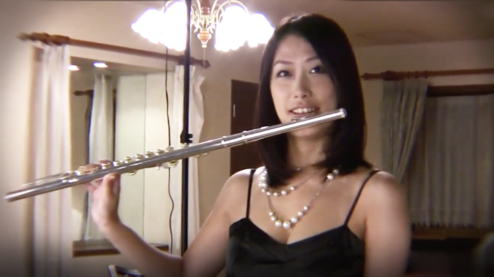 你有看过小姐姐一边吹着笛还被男子爆操吗封面图