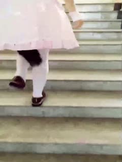 校园露出调教大学生猫奴~肛塞尾巴校园里被主人各种调教封面图