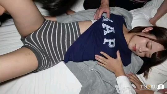 群P迷奸白嫩御姐封面图