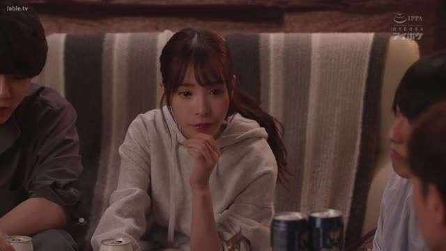 同学聚会一个女人参加是错误的封面图