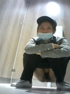 厕所偷拍学生妹封面图