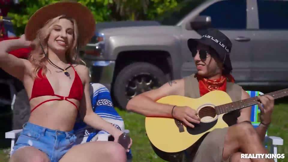 RKPrime－Cheerleader Kait Partying In The封面图