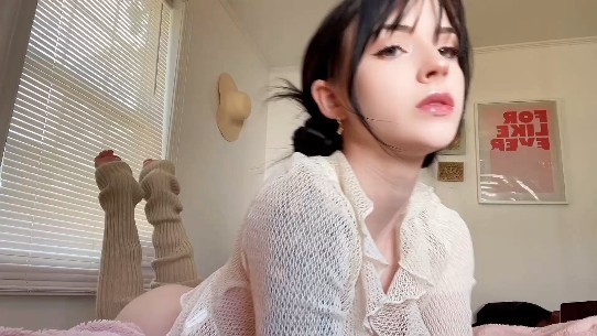 极品身材无毛逼女神自慰封面图