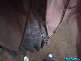 街头搭讪 - 拥有天然奶子的学生第一次敢在外面做爱#街头采访#白虎#母狗#性交封面图