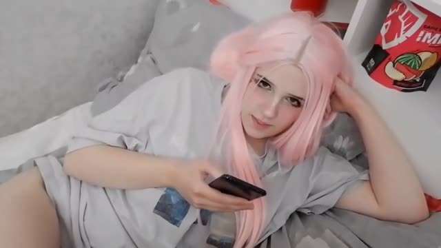 粉红色头发和男朋友无套狂插口爆封面图