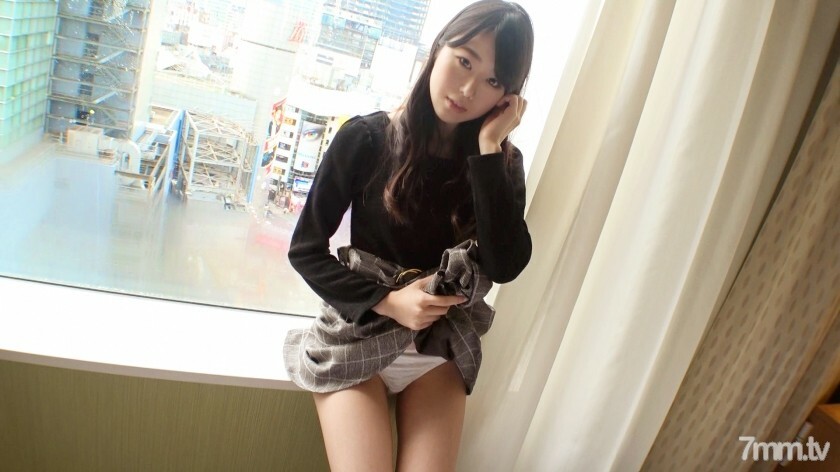 SIRO-3681 [第一枪] 网络上的AV应用→AV体验拍摄895 一个苗条整洁的女孩，谈论♪我喜欢性爱突然插入鸡巴！摇动美丽的乳房和气喘吁吁 ♪ ♪封面图