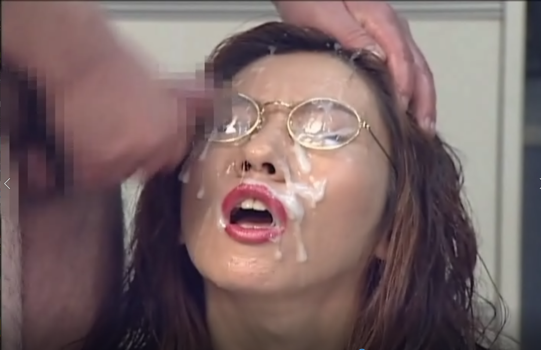 小日本超变态重口味眼镜骚女激情爆操大量颜射吞精超多人射一身一头精沐浴精液封面图