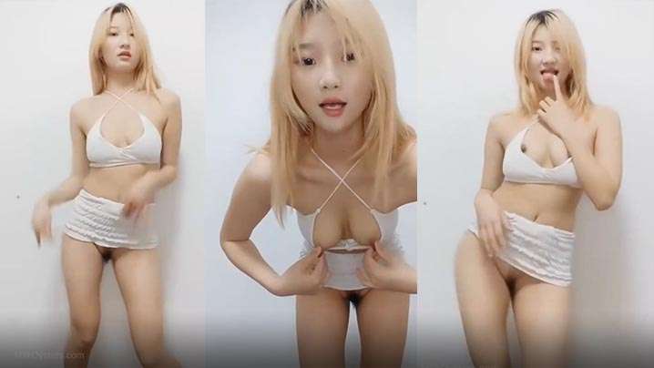 少女直播跳舞啪啪並與男朋友發生性關係封面图