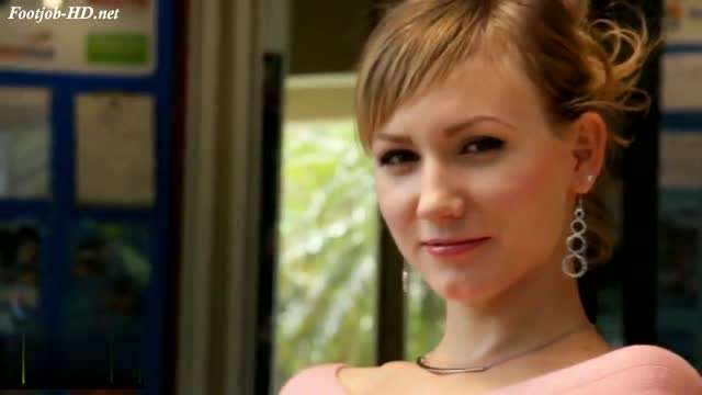 豹纹高跟美少妇户外阳台足交鞋交很诱惑封面图