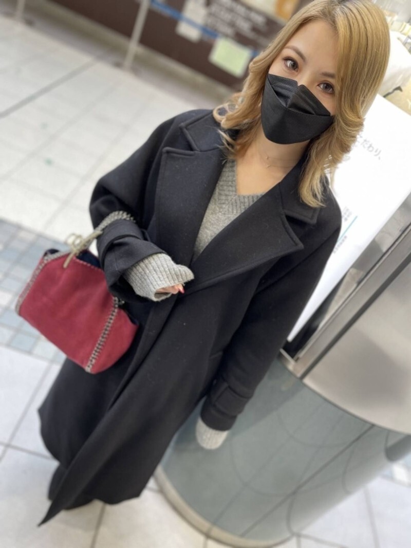 FC2-PPV-4756733 [提供私人拍摄和评论奖金] 一位美丽的四分之一俄罗斯已婚妇女遇到了麻烦，所以我们来救她了。封面图